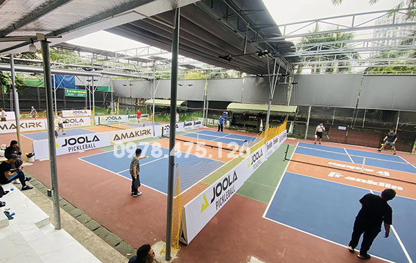 thi công sân pickleball